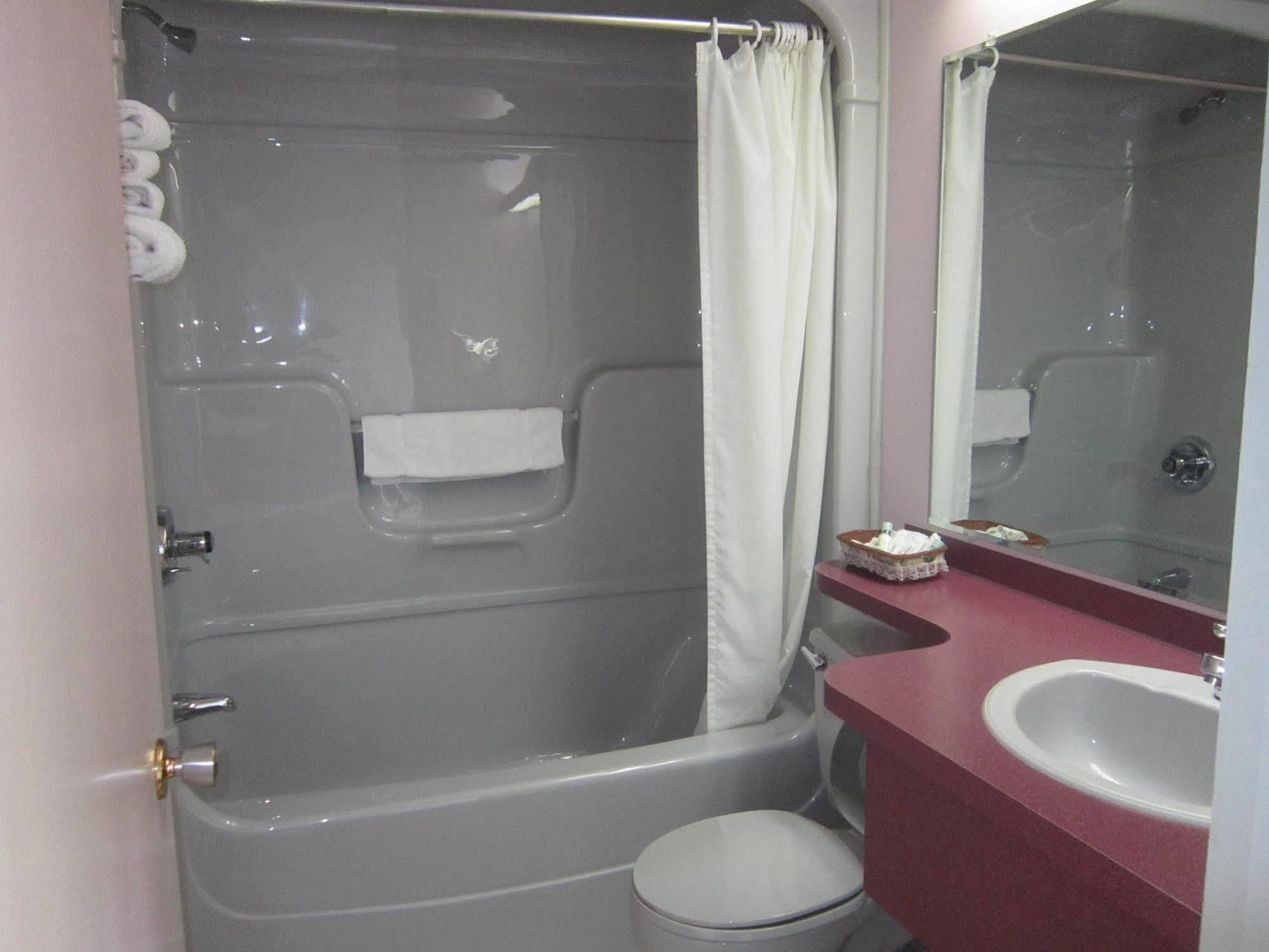 Travelodge By Wyndham Grand Falls Luaran gambar
