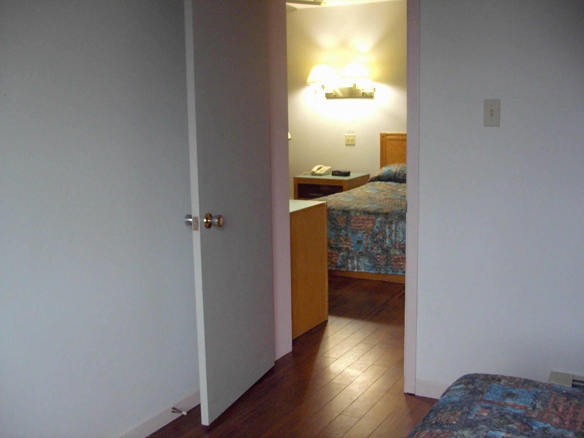 Travelodge By Wyndham Grand Falls Luaran gambar