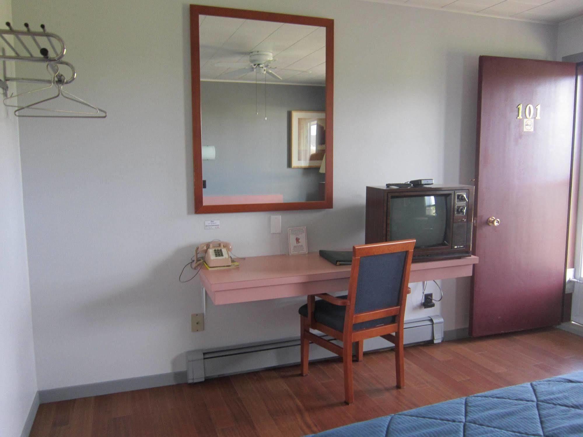 Travelodge By Wyndham Grand Falls Luaran gambar